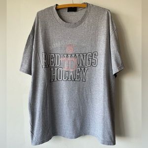 Vintage 2000’s Detroit Red Wings NHL tee